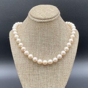 Vintage European 14k Crown‎ Clasp Pink 10.8mm Freshwater Pearl Strand Necklace